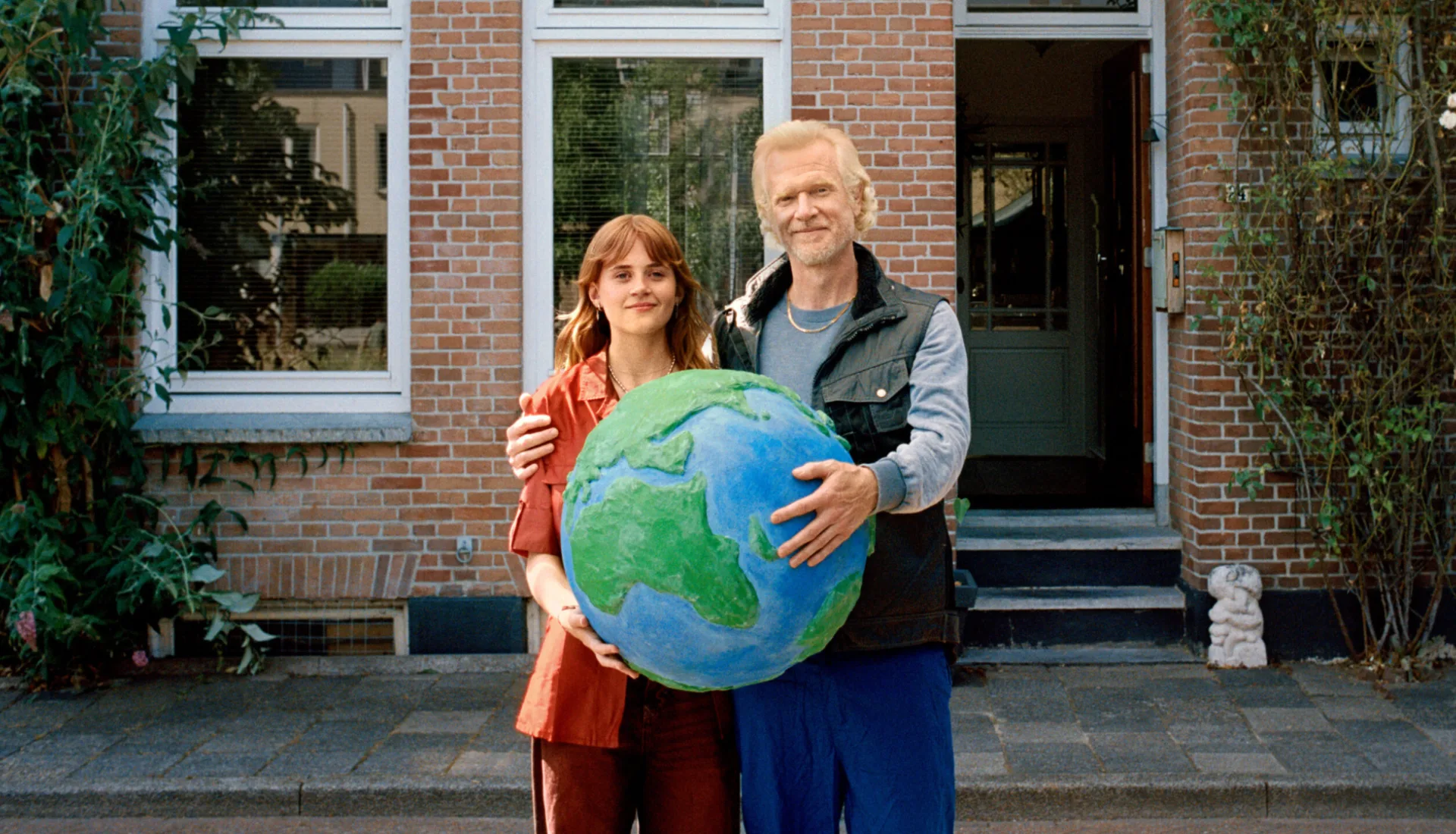 05 Julia en Vader Staand Liggend LR scaled