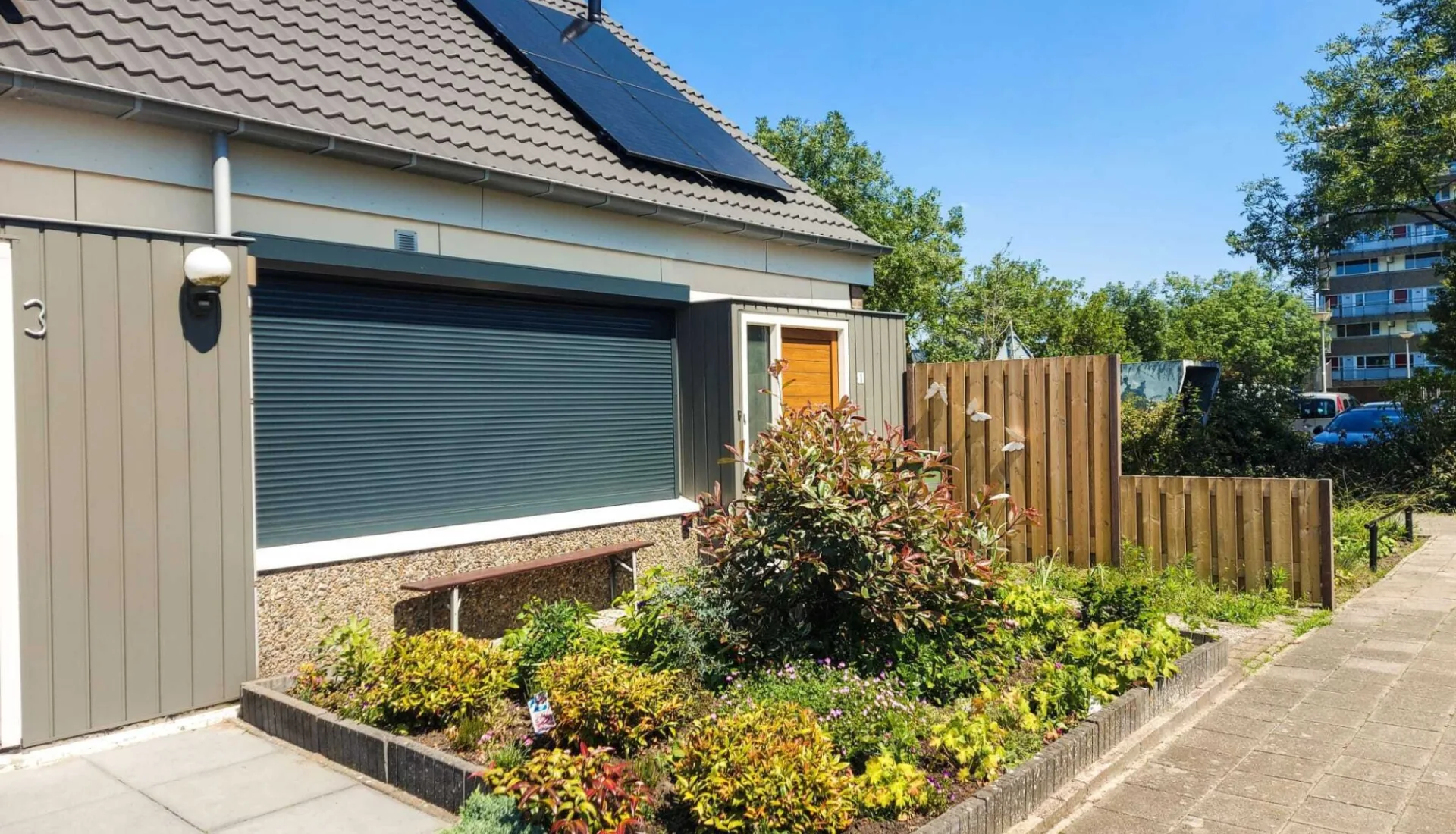 Zonwering zwart 4 hier