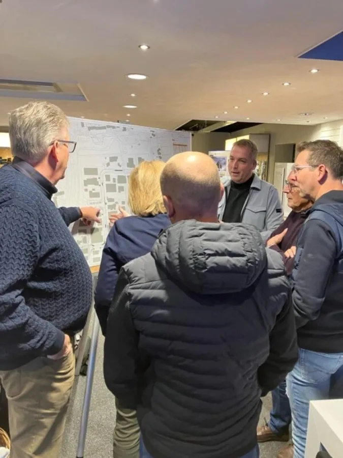 Original 818 F1 A9 B BCF5 49 D8 A47 D 55426 B521 F68 600x800