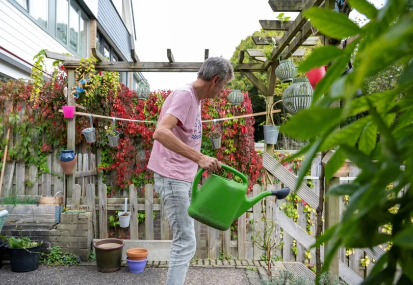 Planten water geven gieter hier scaled
